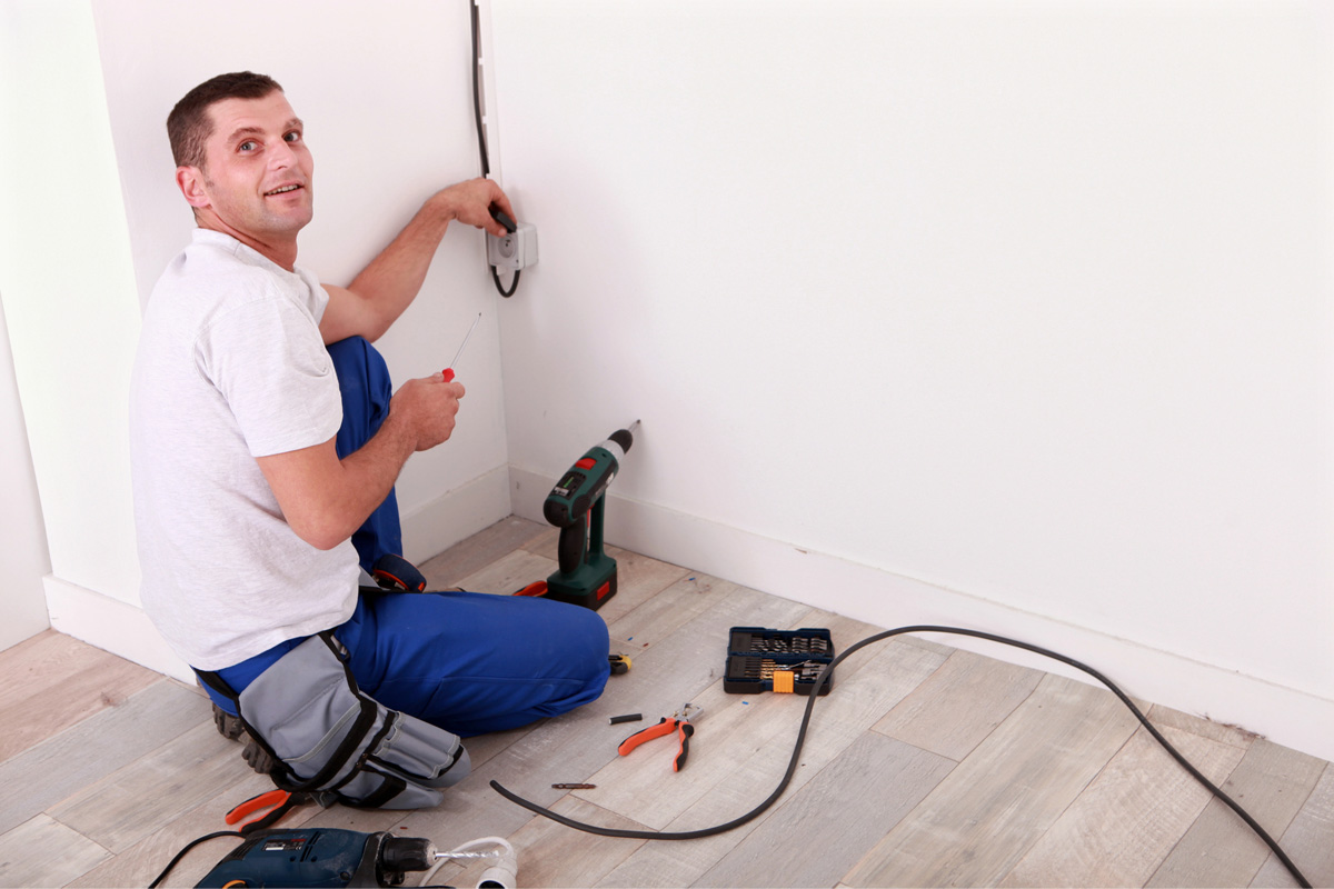 electrician providing services like Commercial Electrician in Boca Raton, FL